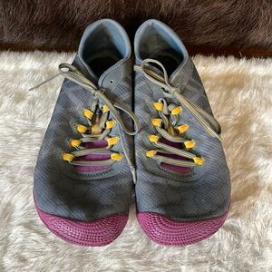 Merrell shoes 10 (800)
